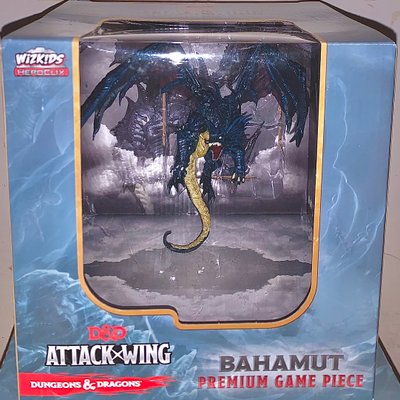 Dungeons & Dragons: Attack Wing – Bahamut Premium Figure