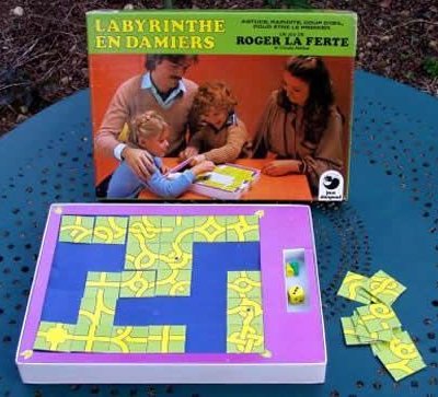 Labyrinthe en damiers