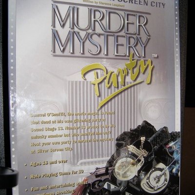 Murder Mystery Party: Murder in Silver Screen City