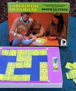 Labyrinthe en damiers