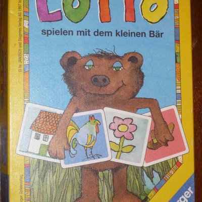Lotto spielen mit dem kleinen Bär