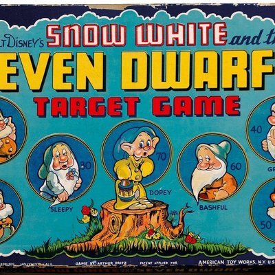 Snow White and the Seven Dwarfs Target Game